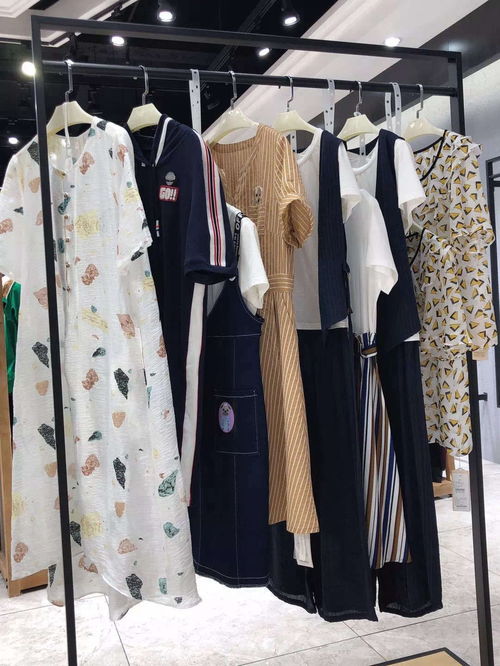 淘天下品牌女裝折扣店 峰峰店 中年女士女裝夏裝深圳噢女裝